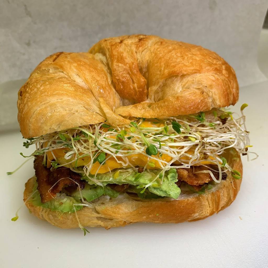 Cleveland Donuts & Deli | restaurant | 1503 E Houston St Ste A, Cleveland, TX 77327, USA | 8325997829 OR +1 832-599-7829