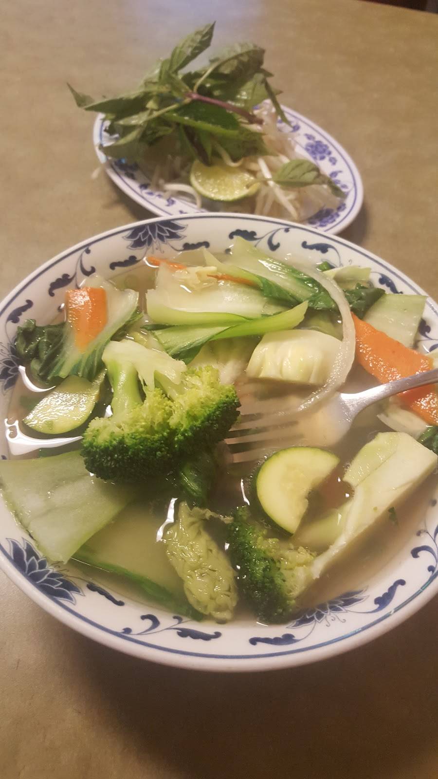 Noodle House | restaurant | 1022 N Davis Rd, Salinas, CA 93907, USA | 8317584071 OR +1 831-758-4071