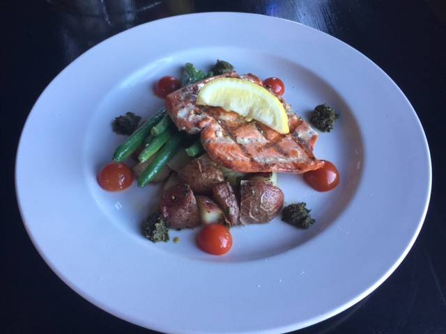 Infusion Bar & Grill | restaurant | 7727 Center Blvd SE, Snoqualmie, WA 98065, USA | 4252923576 OR +1 425-292-3576