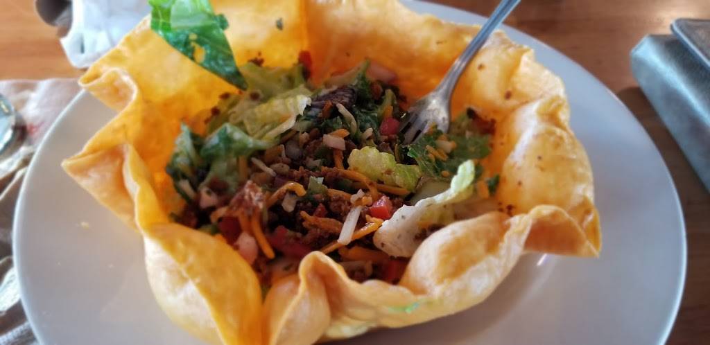 Applebees Grill + Bar | restaurant | 2711 Coors Blvd NW, Albuquerque, NM 87120, USA | 5053526544 OR +1 505-352-6544