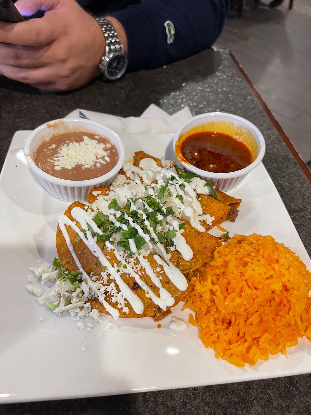 Romero’s Restaurant and Bar | restaurant | 4171 S 76th St, Greenfield, WI 53220, USA | 4143169277 OR +1 414-316-9277