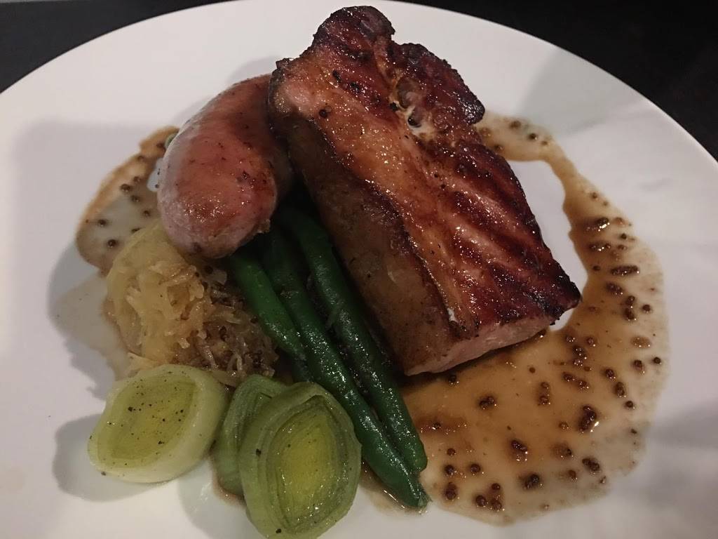 Room 797 | restaurant | 178 High St, Southampton, ON N0H 2L0, Canada | 2264350797 OR +1 226-435-0797