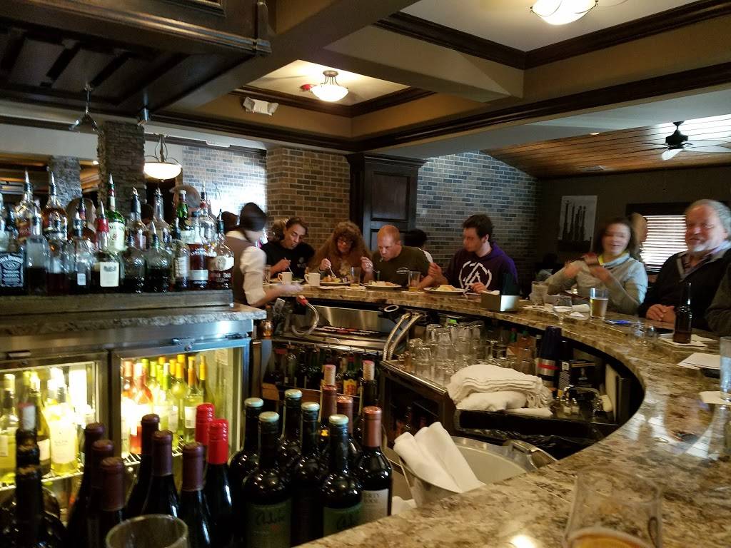 Summit Grill & Bar | restaurant | 4835 NE Lakewood Way, Lees Summit, MO 64064, USA | 8167951299 OR +1 816-795-1299