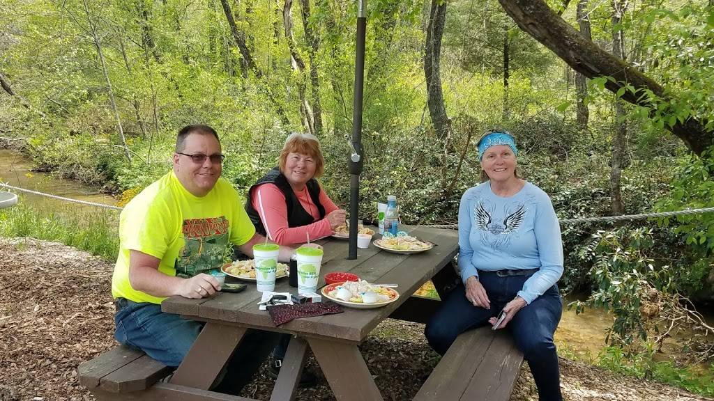 Creekside Market & Grill | restaurant | 8960 Greenville Hwy, Brevard, NC 28712, USA | 8288852810 OR +1 828-885-2810