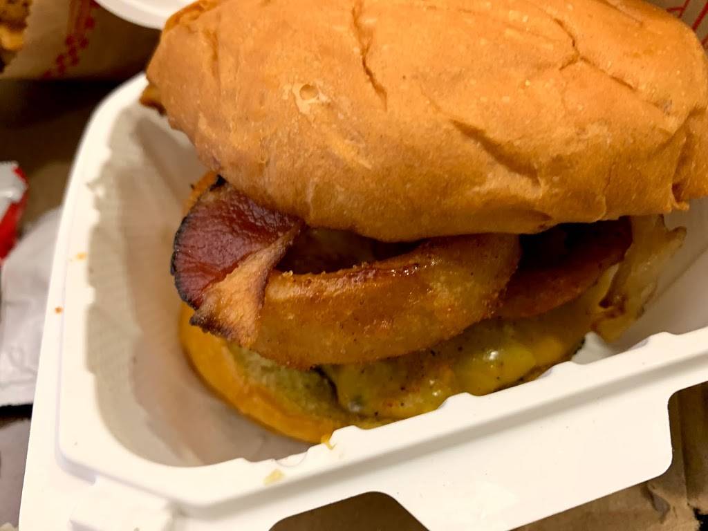 Teddys Bigger Burgers | restaurant | 4850 Kapolei Pkwy, Kapolei, HI 96707, USA | 8086742447 OR +1 808-674-2447