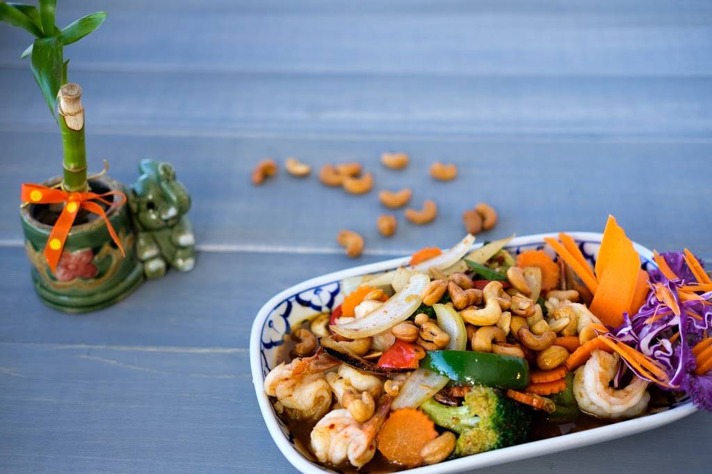 Thai-Am Restaurant | restaurant | 6040 4th St N, St. Petersburg, FL 33703, USA | 7275227813 OR +1 727-522-7813