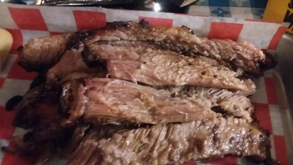 Dickeys Barbecue Pit | restaurant | 4001 Clark Rd, Sarasota, FL 34233, USA | 9419224400 OR +1 941-922-4400