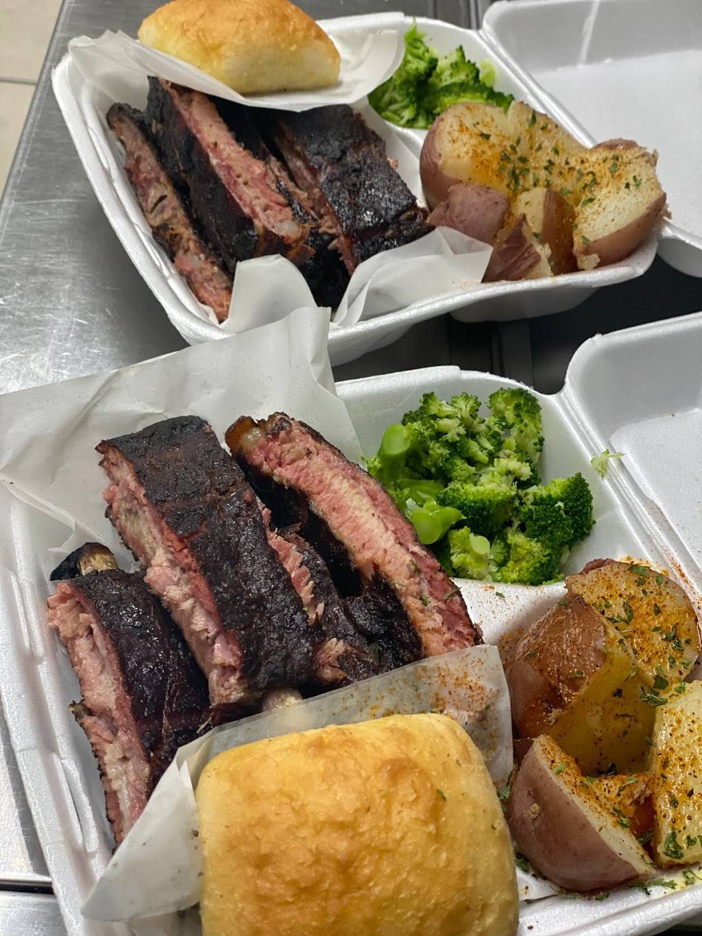 Different Smokes | restaurant | 800 Elberta Rd #300, Warner Robins, GA 31093, USA | 4789220720 OR +1 478-922-0720