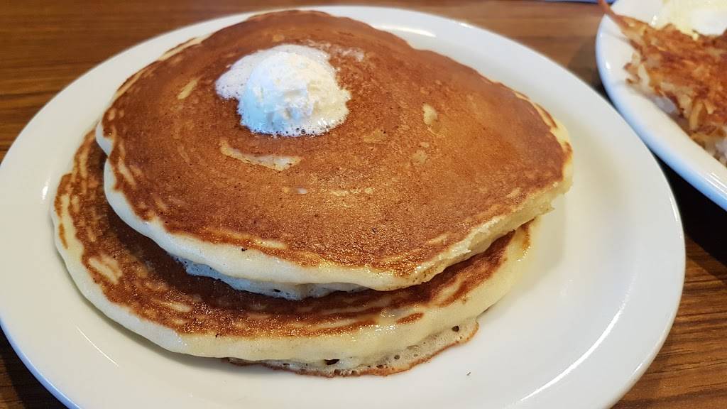 Dennys | restaurant | 3718 N Tracy Blvd, Tracy, CA 95304, USA | 2098361047 OR +1 209-836-1047