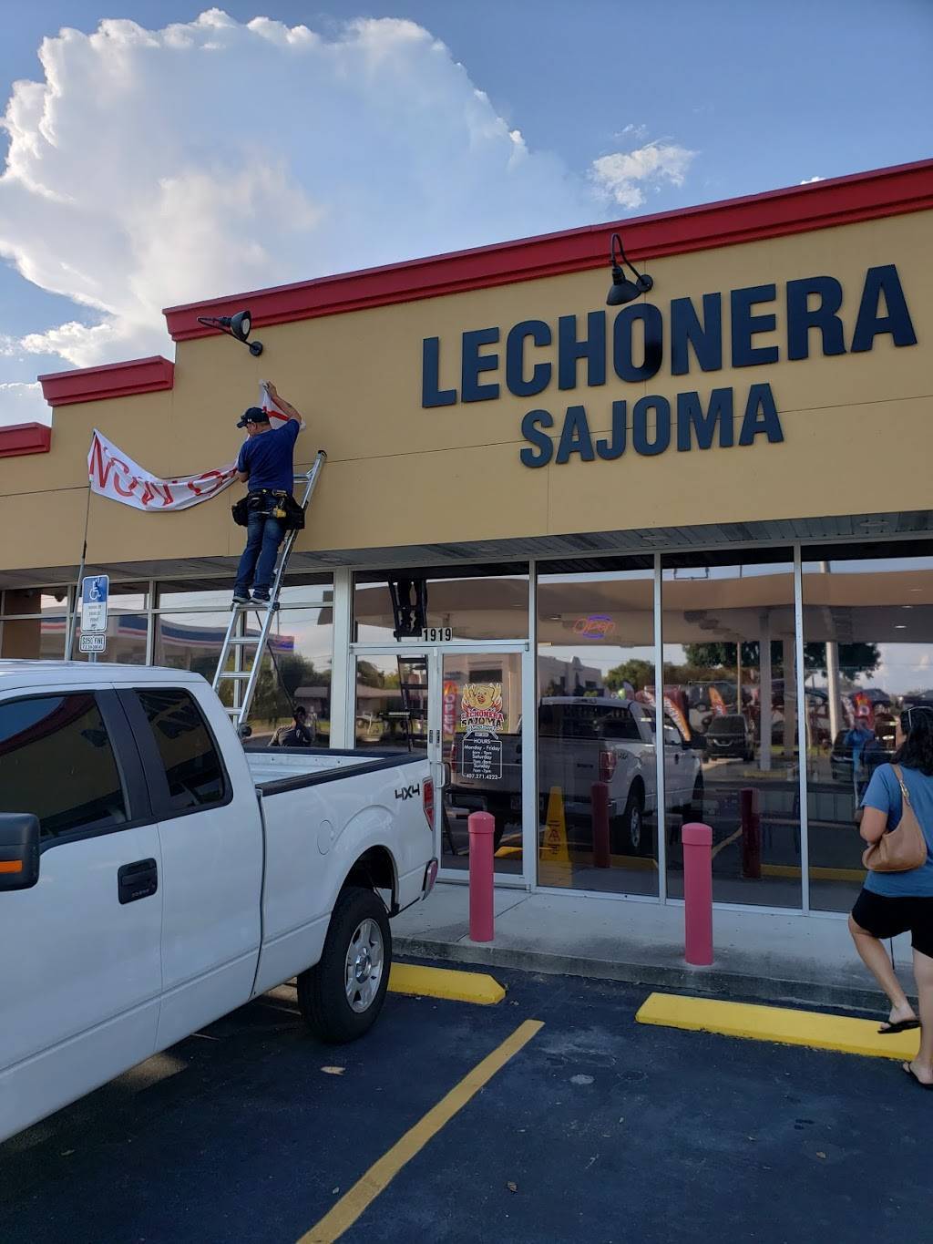 Lechonera Sajoma | restaurant | Belle Isle, FL 32809, USA | 4072714222 OR +1 407-271-4222