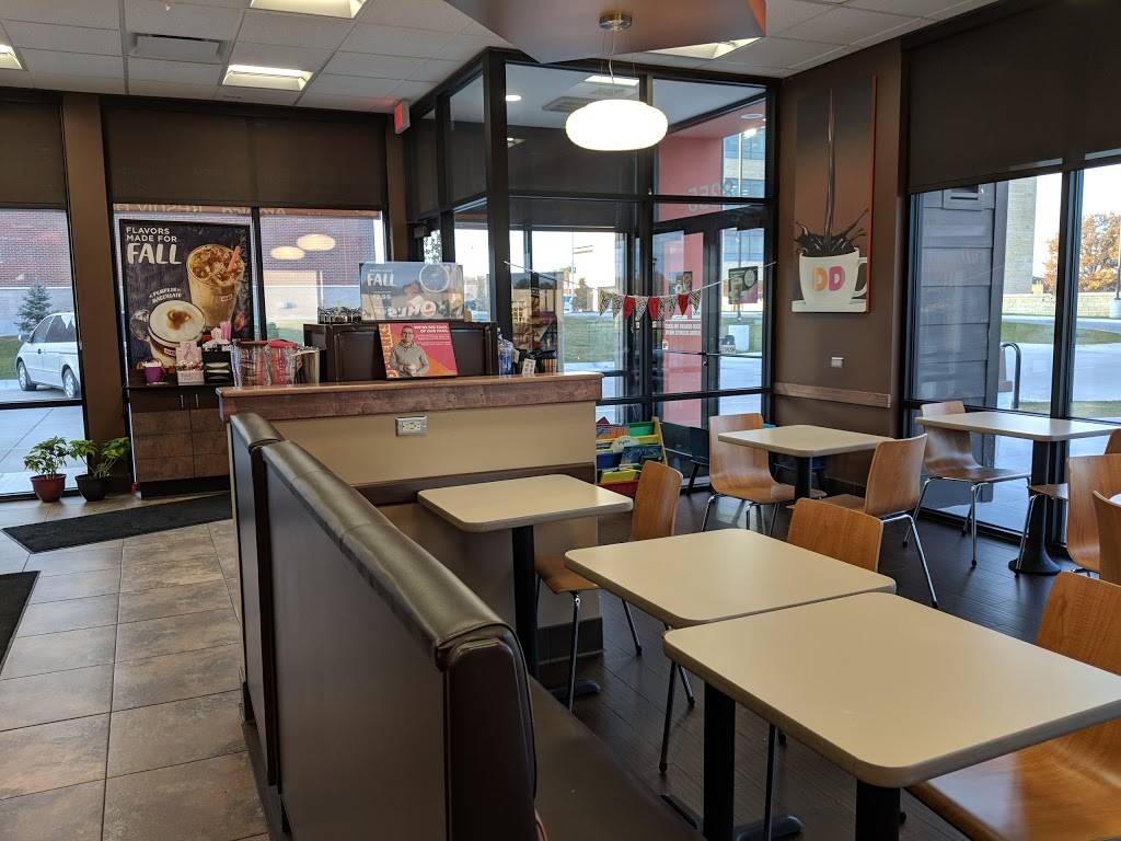 Dunkin | bakery | 8355 College Park Dr, Lincoln, NE 68510, USA | 4028054659 OR +1 402-805-4659