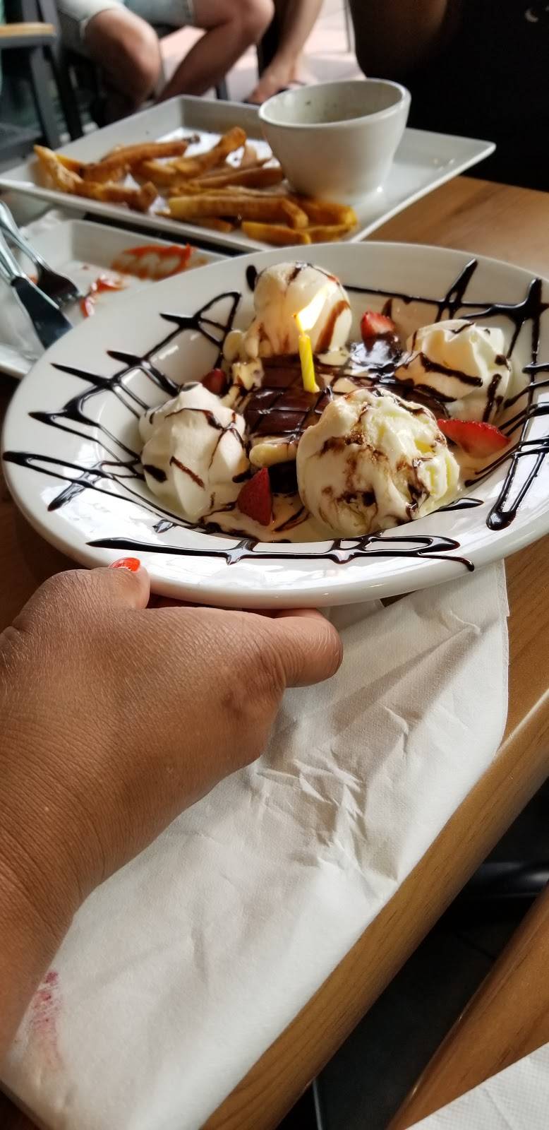 Pump House Grille Co | restaurant | 40 Lakeshore Rd E, Mississauga, ON L5G 1C8, Canada | 9058917867 OR +1 905-891-7867