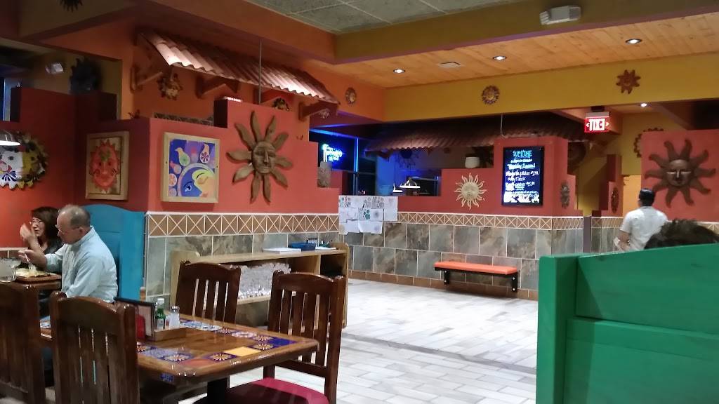 Don Sol Mexican Grill | restaurant | 715 N Giant City Rd, Carbondale, IL 62902, USA | 6183510002 OR +1 618-351-0002