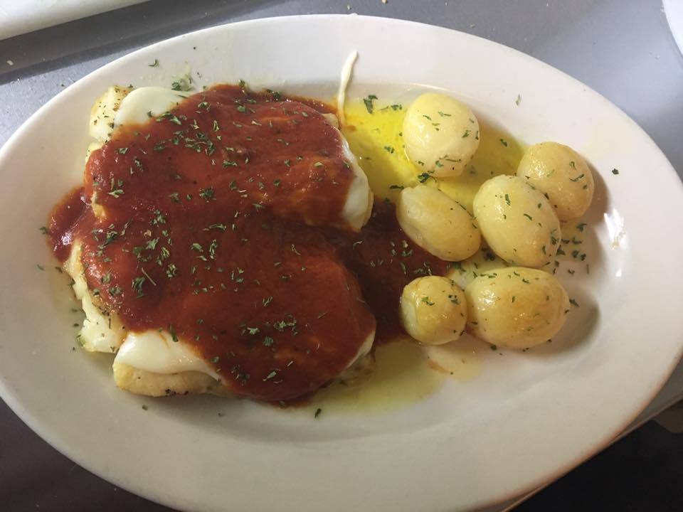 De Marinis Pizzeria | restaurant | N88W15229 Main St, Menomonee Falls, WI 53051, USA | 2622531566 OR +1 262-253-1566