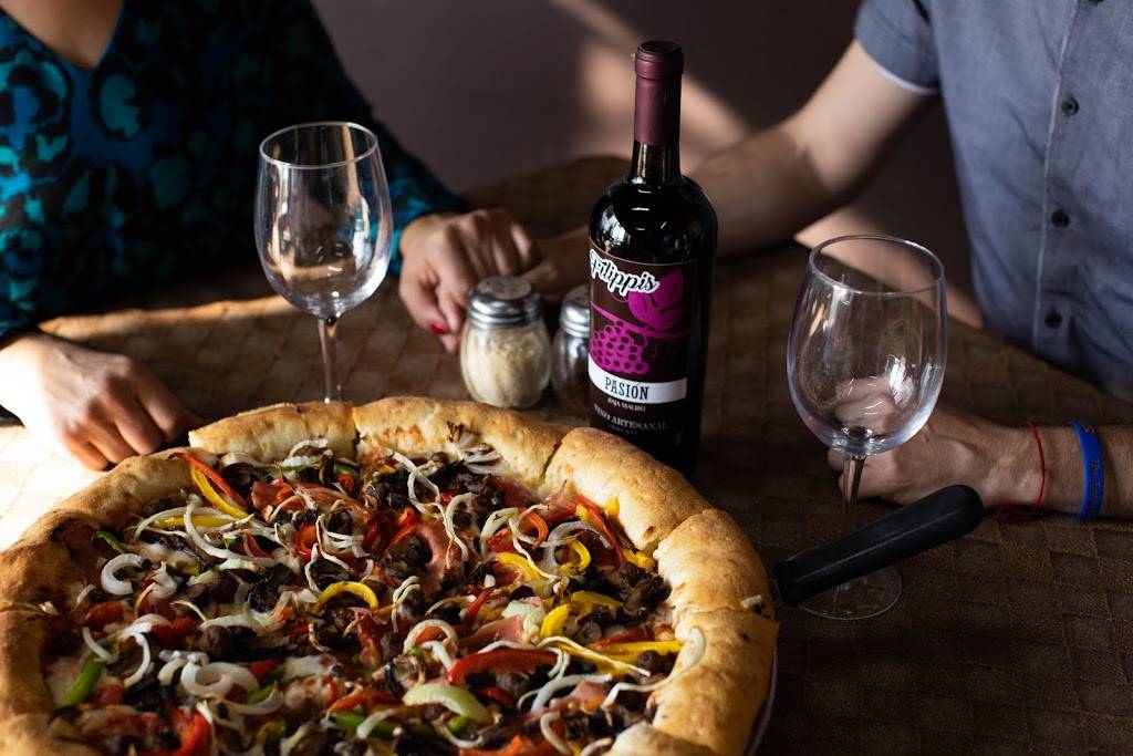 Filippis Pizza Baja Malibu | restaurant | Carretera Libre Tijuana-Ensenada Km. 22 C. Mar Adriatico, B.C Del Mar Baja Malibu, 22560 Tijuana, B.C., Mexico | 016646313895 OR +52 664 631 3895