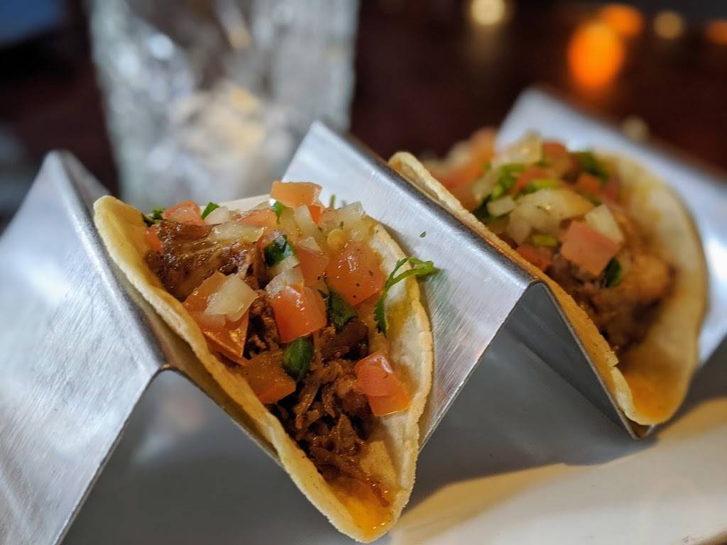 Double Helix Wine & Whiskey Lounge | restaurant | 6599 S Las Vegas Blvd #150B, Las Vegas, NV 89119, USA | 7024735415 OR +1 702-473-5415