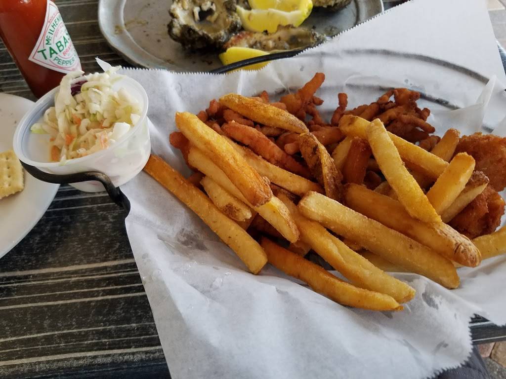 The Oyster Pub | restaurant | 555 Seabreeze Blvd, Daytona Beach, FL 32118, USA | 3862556348 OR +1 386-255-6348