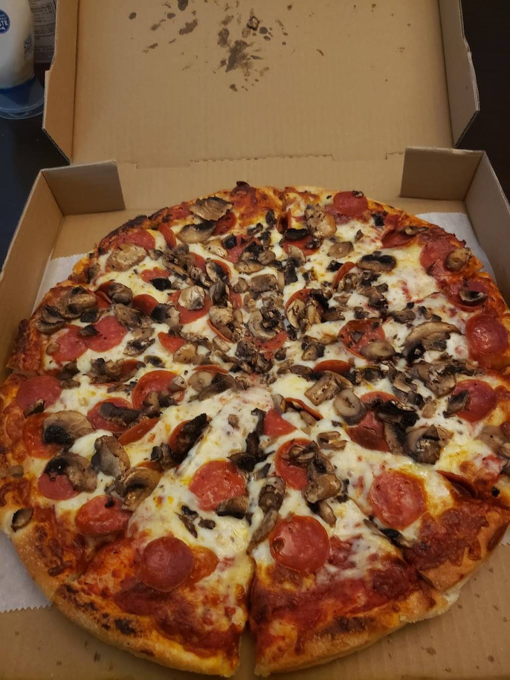 Crustys Pizza | restaurant | 1331 Warwick Ave, Warwick, RI 02888, USA | 4014635123 OR +1 401-463-5123