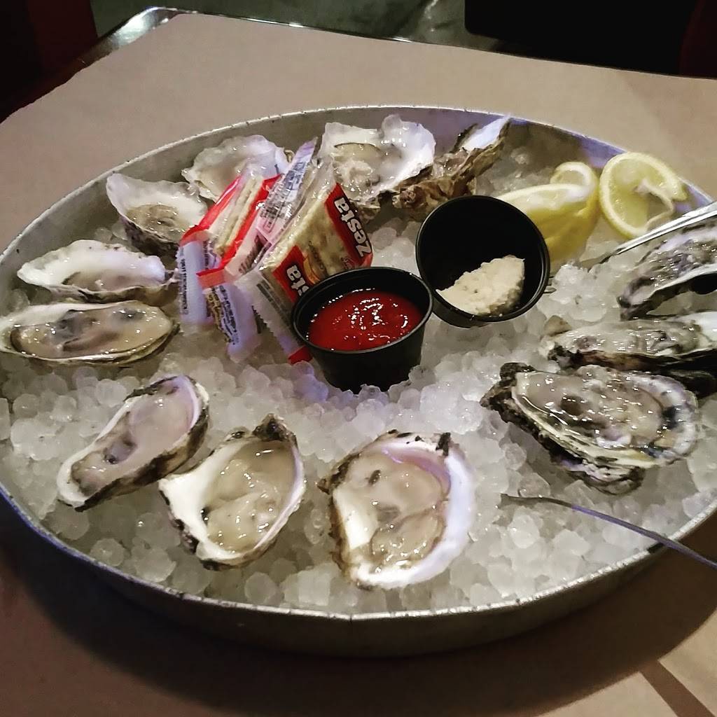 Shucks Fish House & Oyster Bar | restaurant | 1218 S 119th St, Omaha, NE 68144, USA | 4028274376 OR +1 402-827-4376