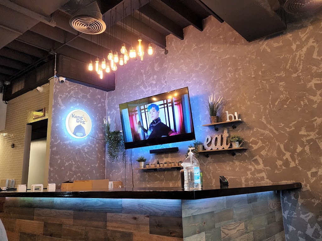 Kong Dog | restaurant | 2411 N Clark St, Chicago, IL 60614, USA | 7737709161 OR +1 773-770-9161