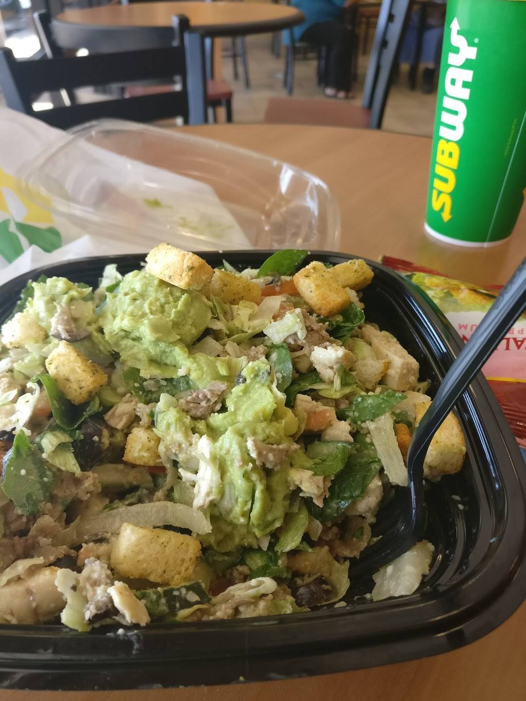 Subway Restaurants | restaurant | University Commons, 603 W University Ave Suite 122, Georgetown, TX 78626, USA | 5128685200 OR +1 512-868-5200