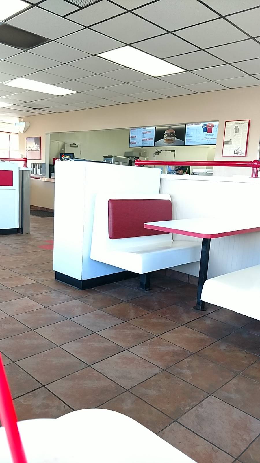 Blakes Lotaburger | restaurant | 1300 S Valley Dr, Las Cruces, NM 88005, USA | 5755231849 OR +1 575-523-1849