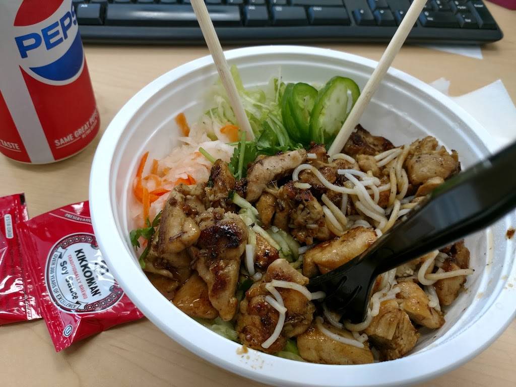 Yummi Banh Mi Street Side Cafè | restaurant | 121 N Long St, Salisbury, NC 28144, USA | 7042094591 OR +1 704-209-4591