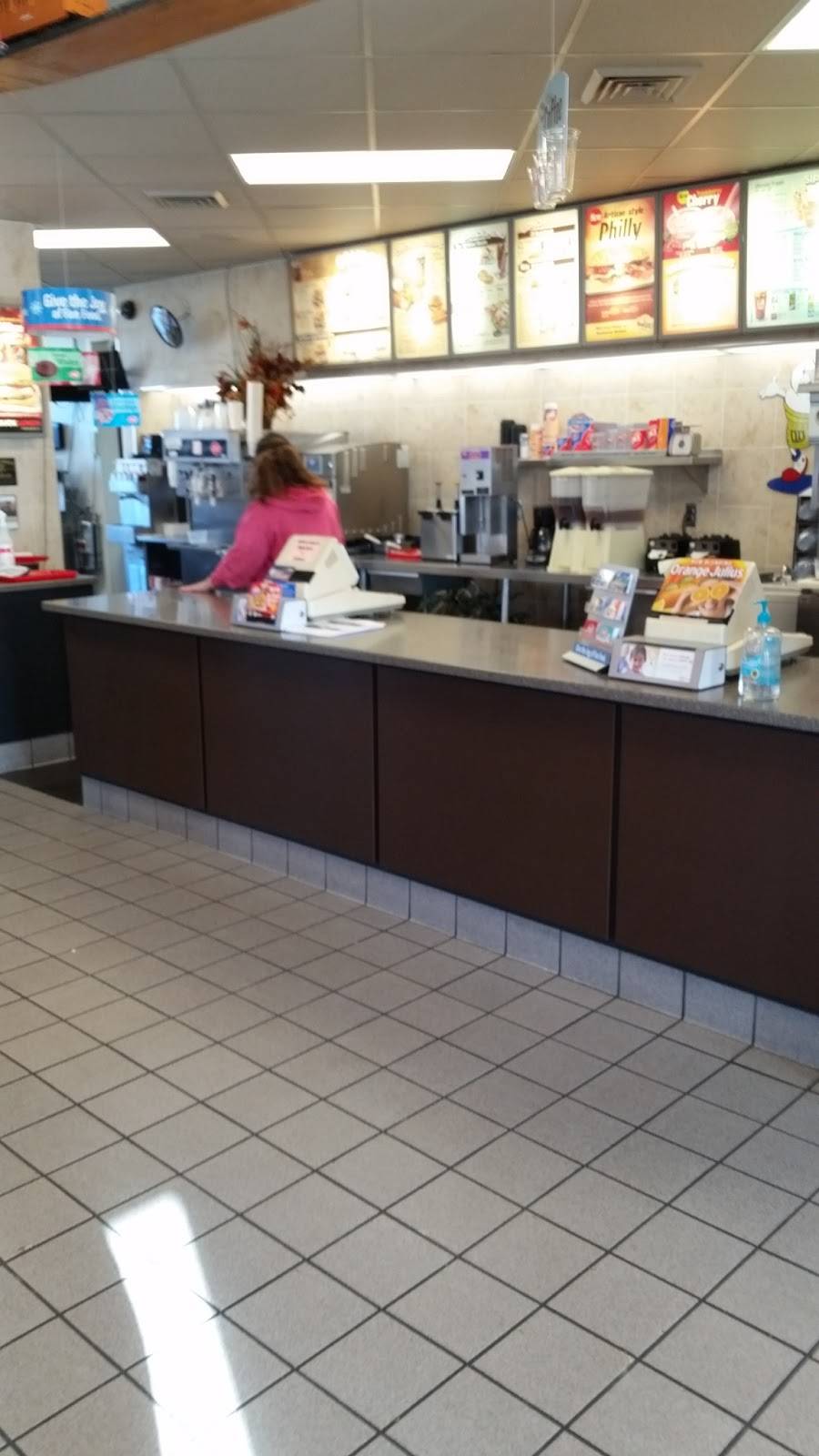 Dairy Queen Grill & Chill | restaurant | 120 Jefferson Square, De Soto, MO 63020, USA | 6363374465 OR +1 636-337-4465