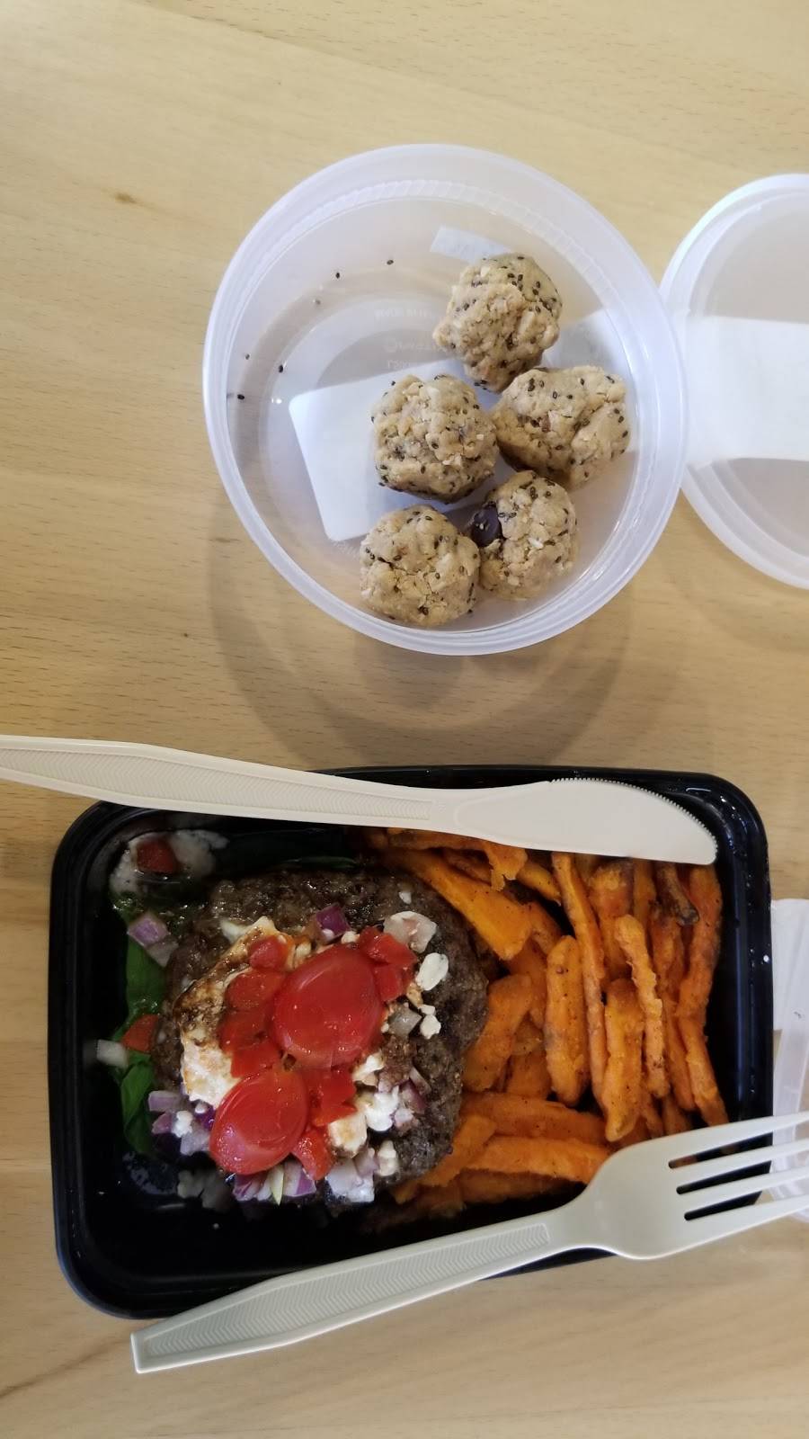 Fresh Fit Meals | restaurant | 11881 Hickman Rd #300, Urbandale, IA 50323, USA | 5152526297 OR +1 515-252-6297