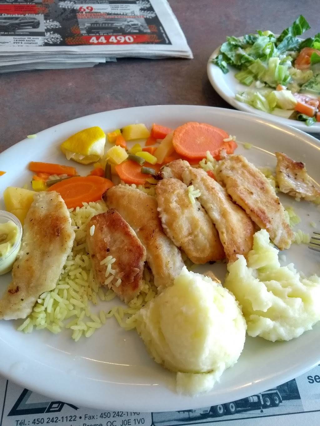 Resto dlestrie | restaurant | 714 Rue du Sud, Cowansville, QC J2K 2Y1, Canada | 4509553286 OR +1 450-955-3286