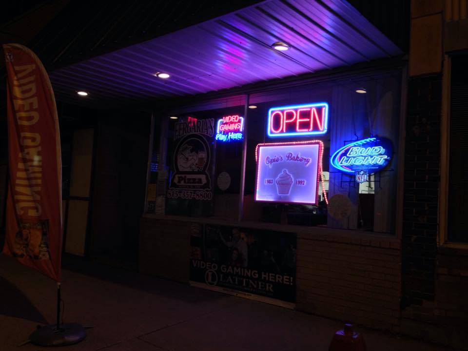 Fergarias Pizza | restaurant | 268 N Main St, Seneca, IL 61360, USA | 8153578800 OR +1 815-357-8800