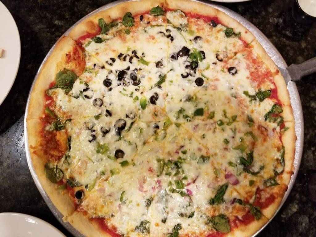 Elizabeths Pizza And Italian Restaurant | restaurant | 2468 Hope Mills Rd, Fayetteville, NC 28304, USA | 9104242848 OR +1 910-424-2848