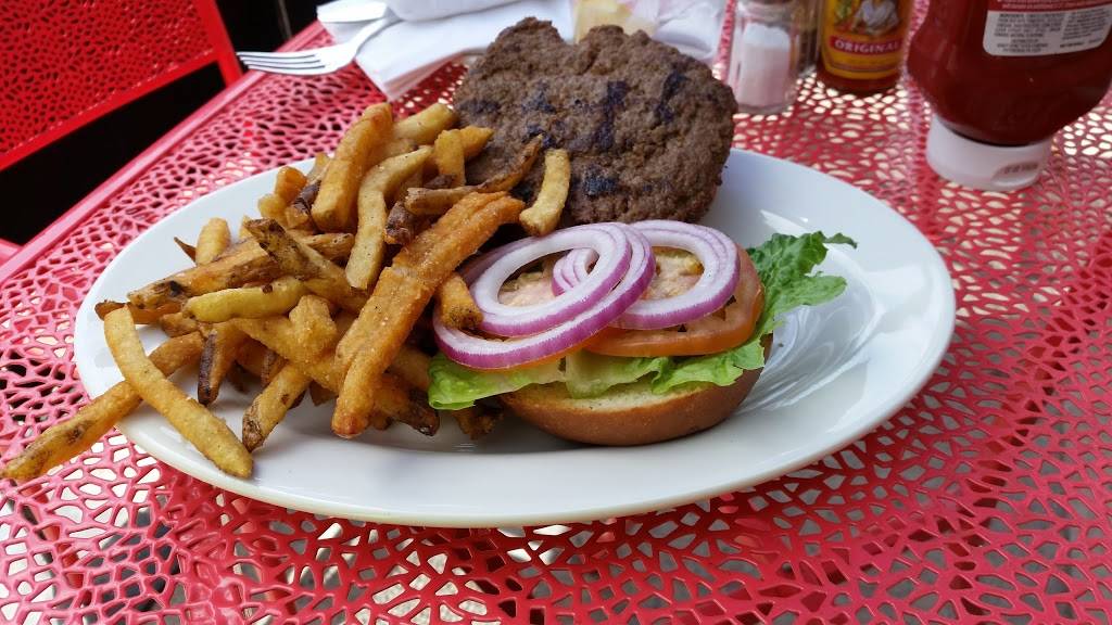 Black Horse Pub | restaurant | 568 5th Ave, Brooklyn, NY 11215, USA | 7187881975 OR +1 718-788-1975