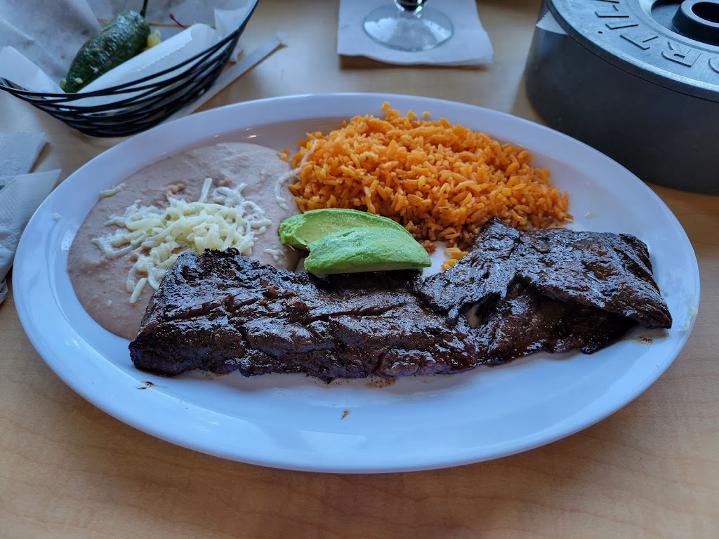 Los 3 Martinez | restaurant | 648 S Weber Rd, Romeoville, IL 60446, USA | 8152305160 OR +1 815-230-5160