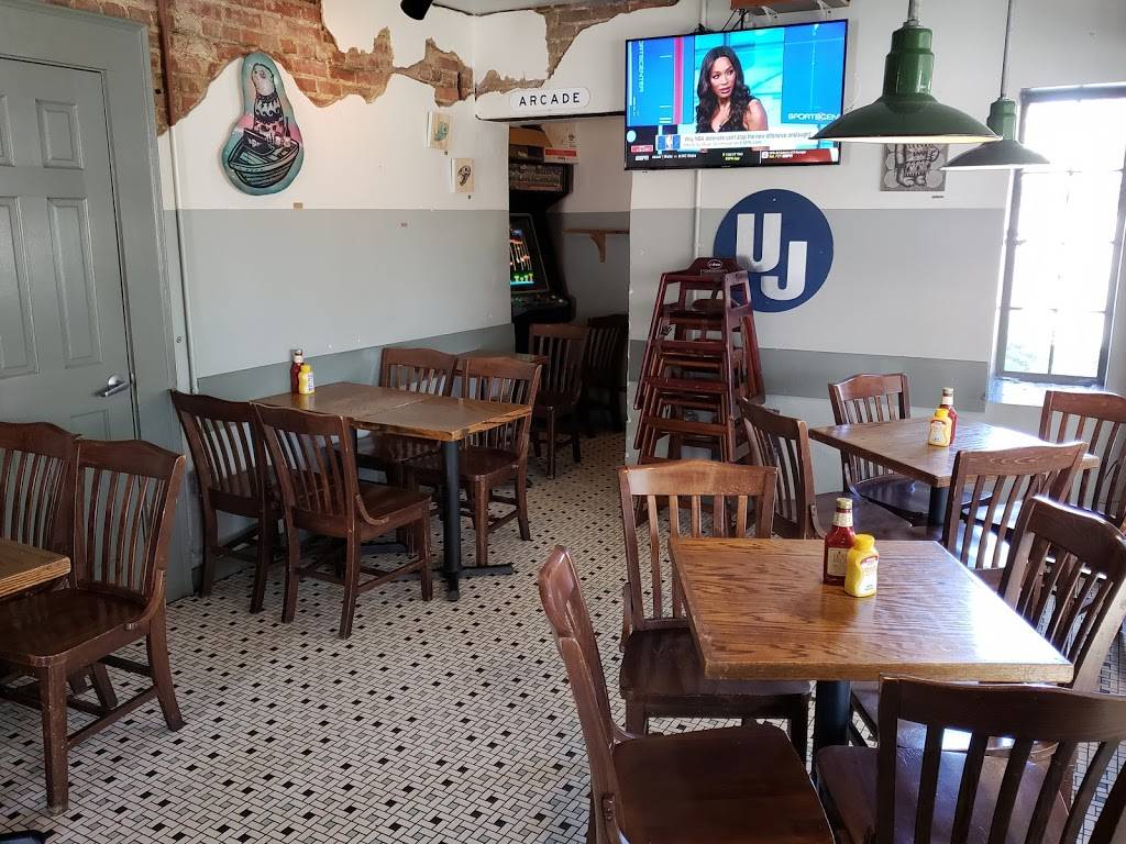 Universal Joint | restaurant | 784 Haywood Rd, Asheville, NC 28806, USA | 8285057262 OR +1 828-505-7262