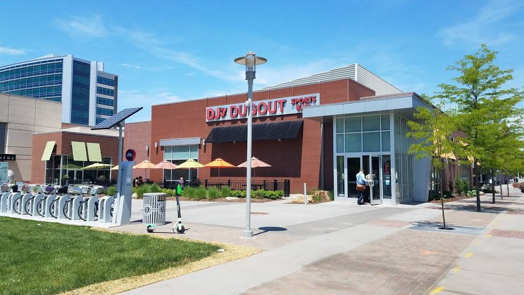 DJs Dugout Sports Bar - Aksarben Village | restaurant | 2102 S 67th St, Omaha, NE 68106, USA | 4029333533 OR +1 402-933-3533