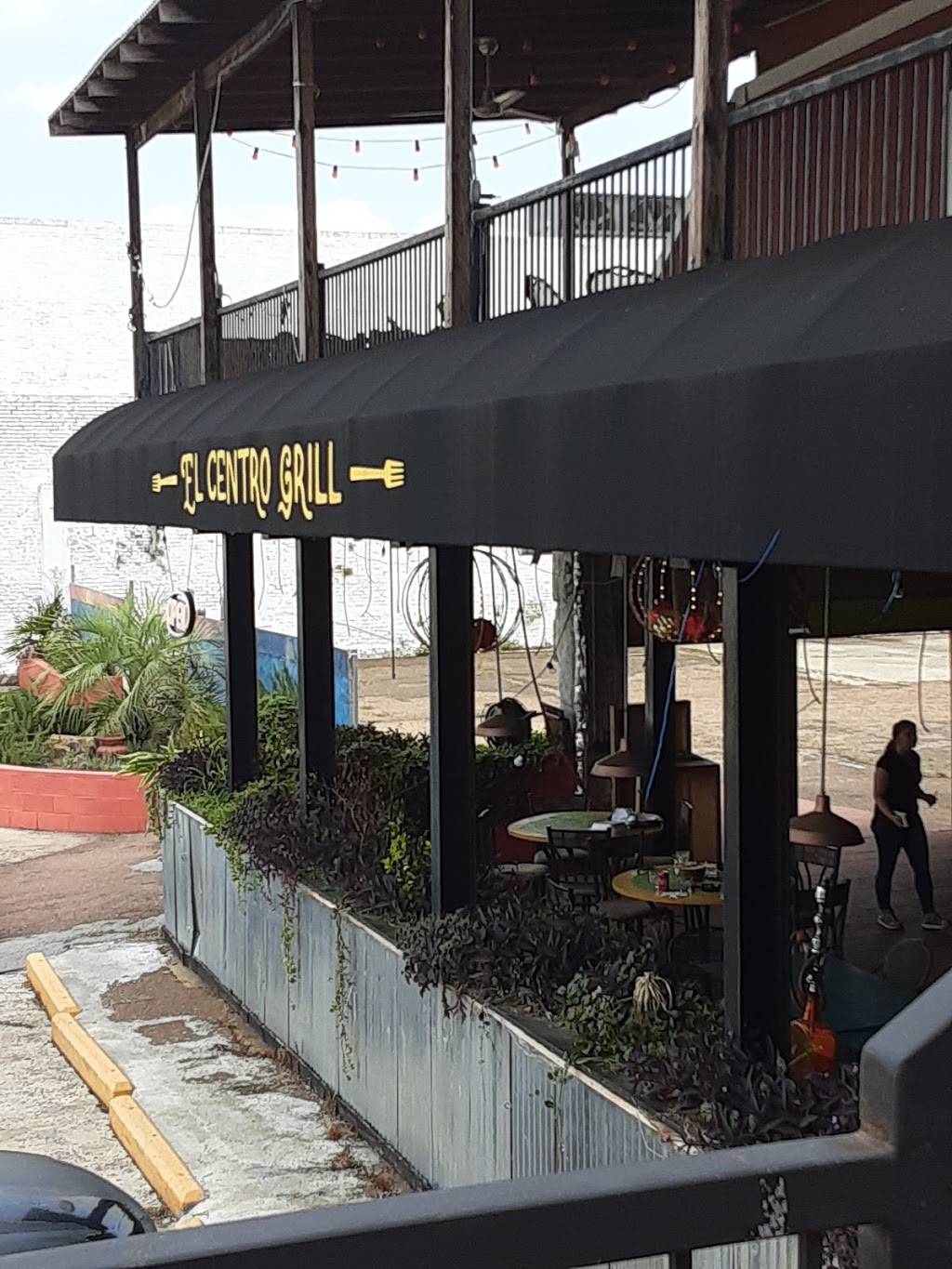 El Centro Grill | restaurant | 318 State St, Jackson, MS 39201, USA | 7695727271 OR +1 769-572-7271