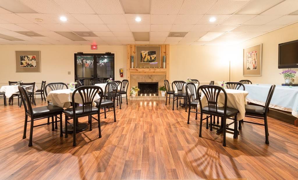 Club Sushi - Fujiyamas | restaurant | 2555 Tamiami Trail N, Naples, FL 34103, USA | 2392614332 OR +1 239-261-4332