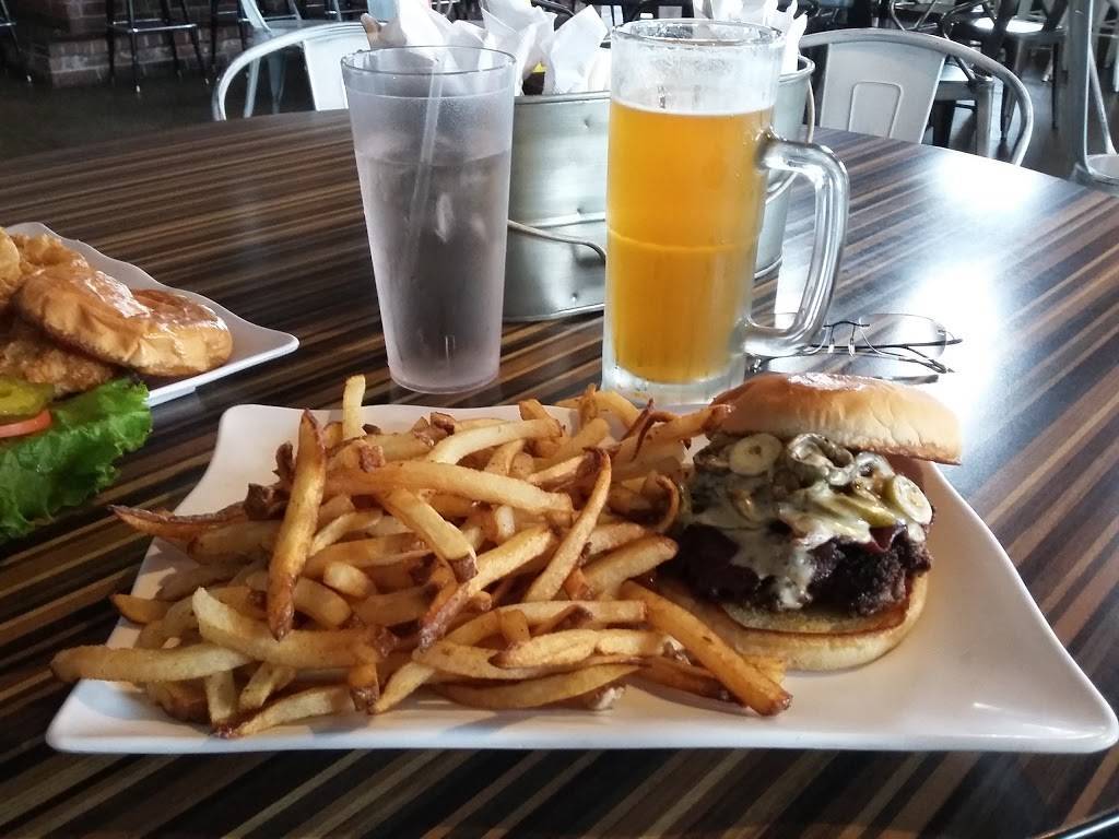 Tropicana Bar & Grill | restaurant | 2402 S Main St, Joplin, MO 64801, USA | 4177824849 OR +1 417-782-4849