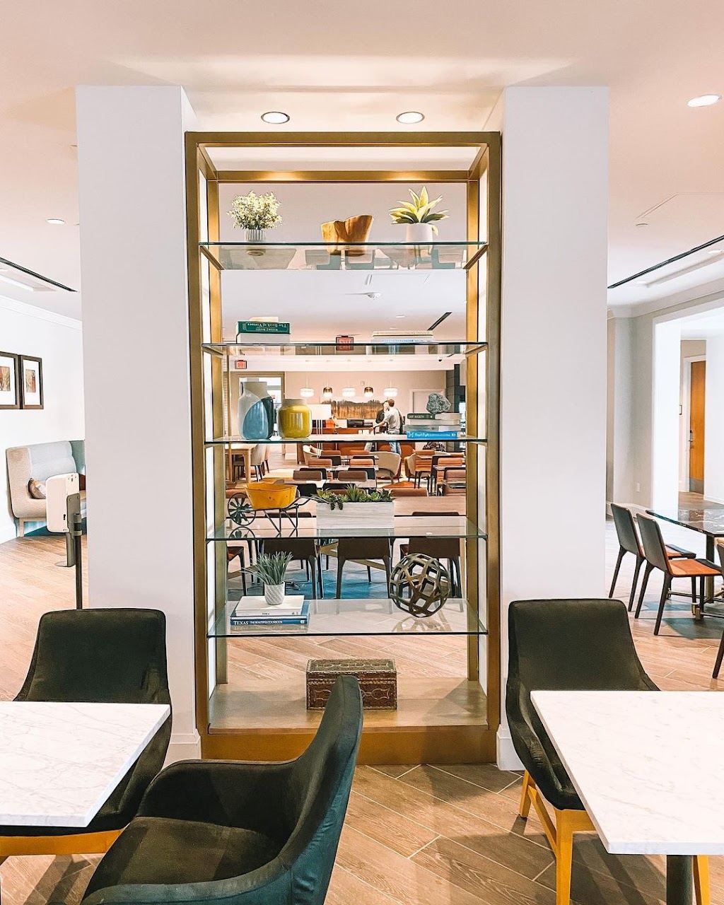 Emerson Restaurant + Bar | restaurant | 5444 TX-121 Suite 01, Frisco, TX 75034, USA | 9726688700 OR +1 972-668-8700