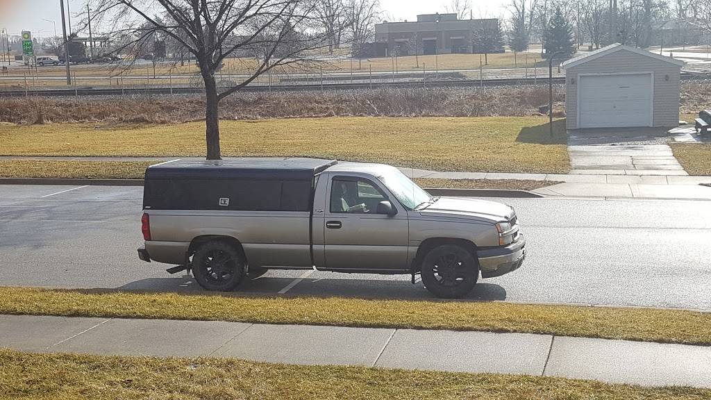 Raceway Pizza & More | meal takeaway | 109 E Gardner St, Elwood, IL 60421, USA | 8154236250 OR +1 815-423-6250