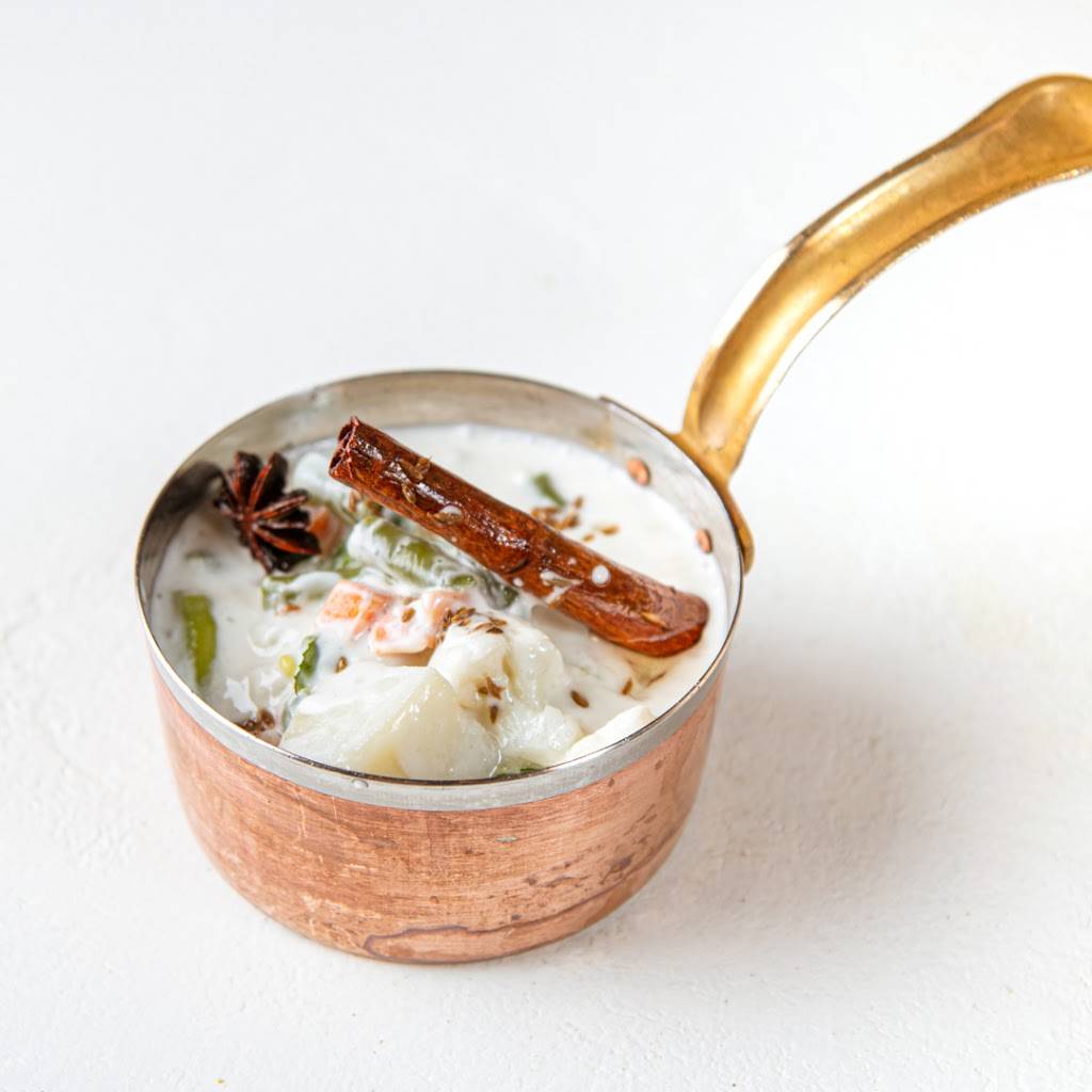 Southern Spice Indian Kitchen | meal takeaway | 1842 W Washington Blvd, Los Angeles, CA 90007, USA | 2134633400 OR +1 213-463-3400