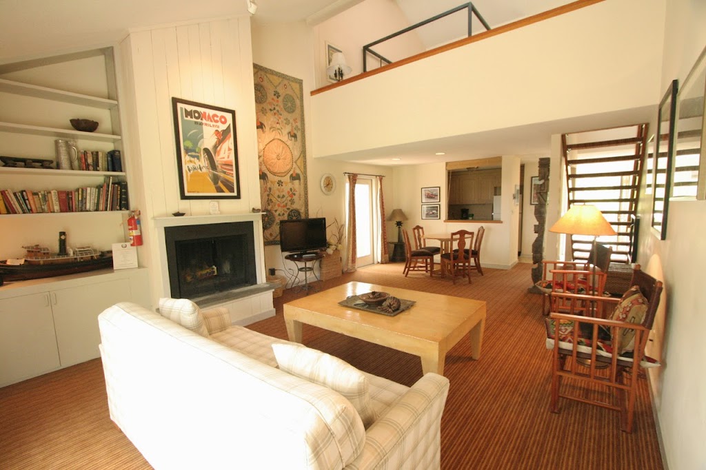 Interlaken Inn | restaurant | 74 Interlaken Rd, Lakeville, CT 06039, USA | 8604359878 OR +1 860-435-9878