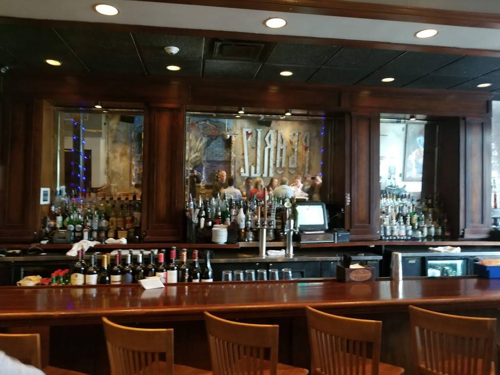 Pearlz Oyster Bar | restaurant | 153 E Bay St, Charleston, SC 29401, USA | 8435775755 OR +1 843-577-5755