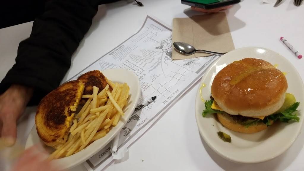 Steak n Shake | restaurant | 5006 Crossings Cir, Mt. Juliet, TN 37122, USA | 6152030294 OR +1 615-203-0294