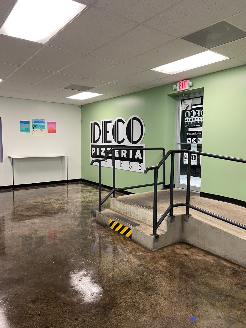 Deco Pizzeria Express | restaurant | 1401 S New Braunfels Ave Ste. 103, San Antonio, TX 78210, USA | 2104556012 OR +1 210-455-6012