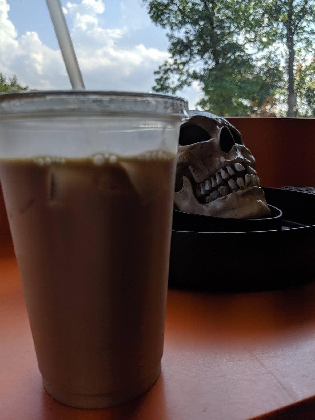 Chucks Drive-Thru Diner) | cafe | 6966 Main St, Caseville, MI 48725, USA | 9898561230 OR +1 989-856-1230