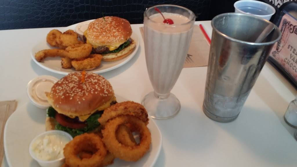 The Loop Pizza Grill | restaurant | 14035 Beach Blvd, Jacksonville, FL 32246, USA | 9043371625 OR +1 904-337-1625