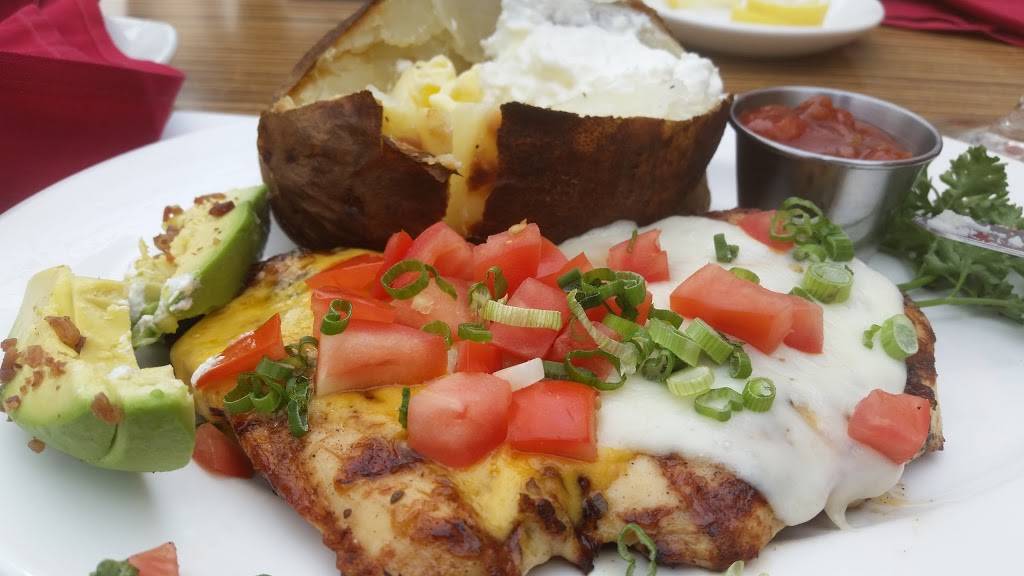 Madisons Restaurant & Bar | restaurant | 7265 Boulevard des Galeries dAnjou, Anjou, QC H1M 3A5, Canada | 5143511221 OR +1 514-351-1221