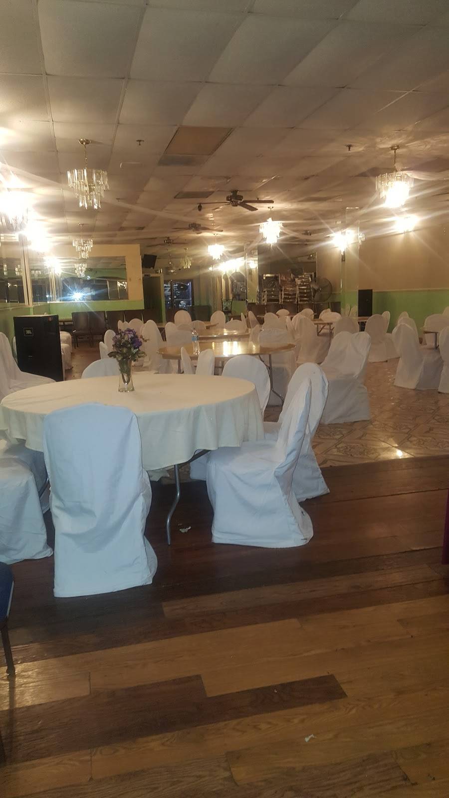 Touray Kunda Cafe | restaurant | 5134 Old National Hwy, College Park, GA 30349, USA | 4042286544 OR +1 404-228-6544